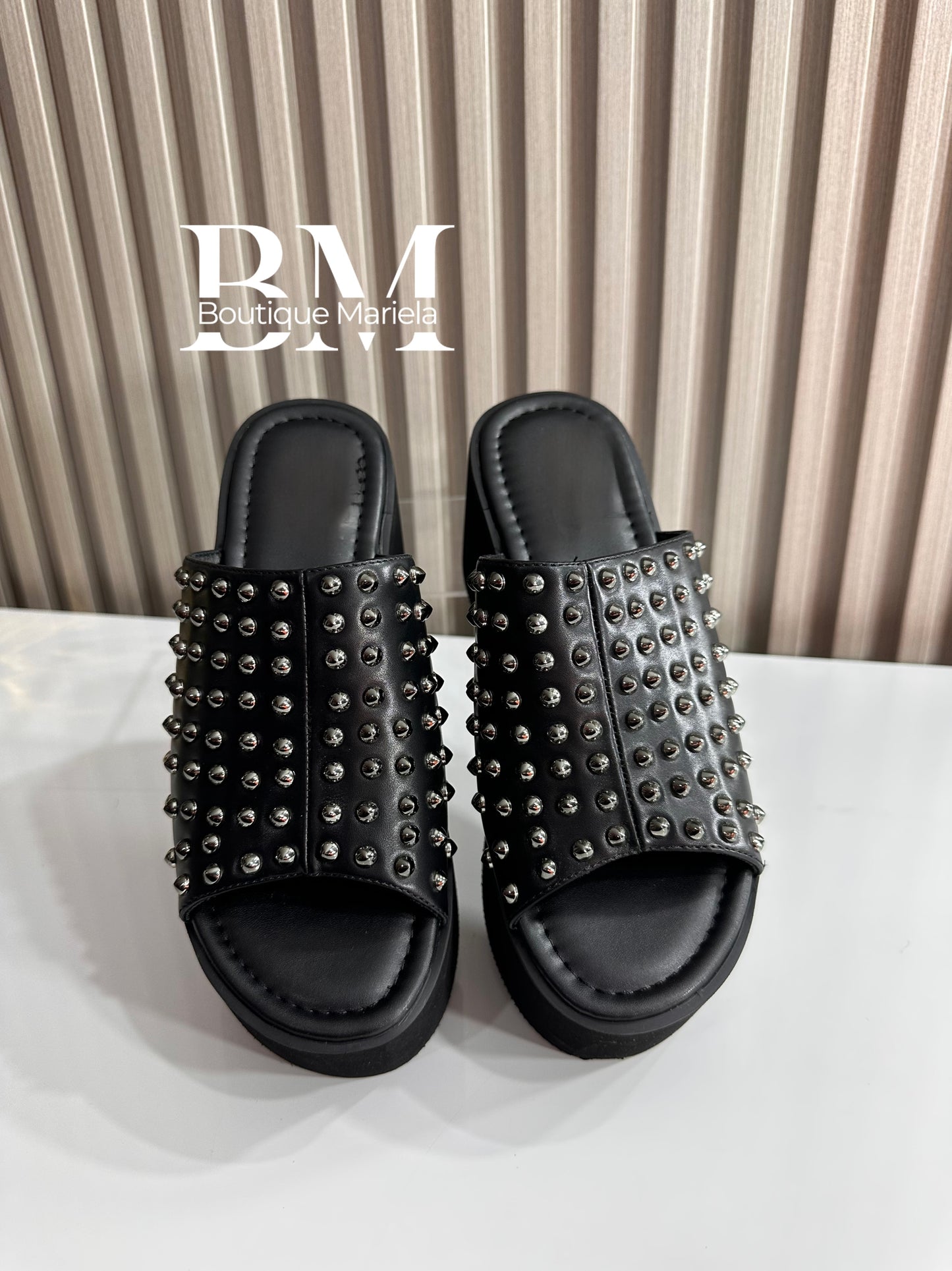 Sandalias Plataforma Tachas Negro
