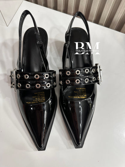 Zapatos punta charol