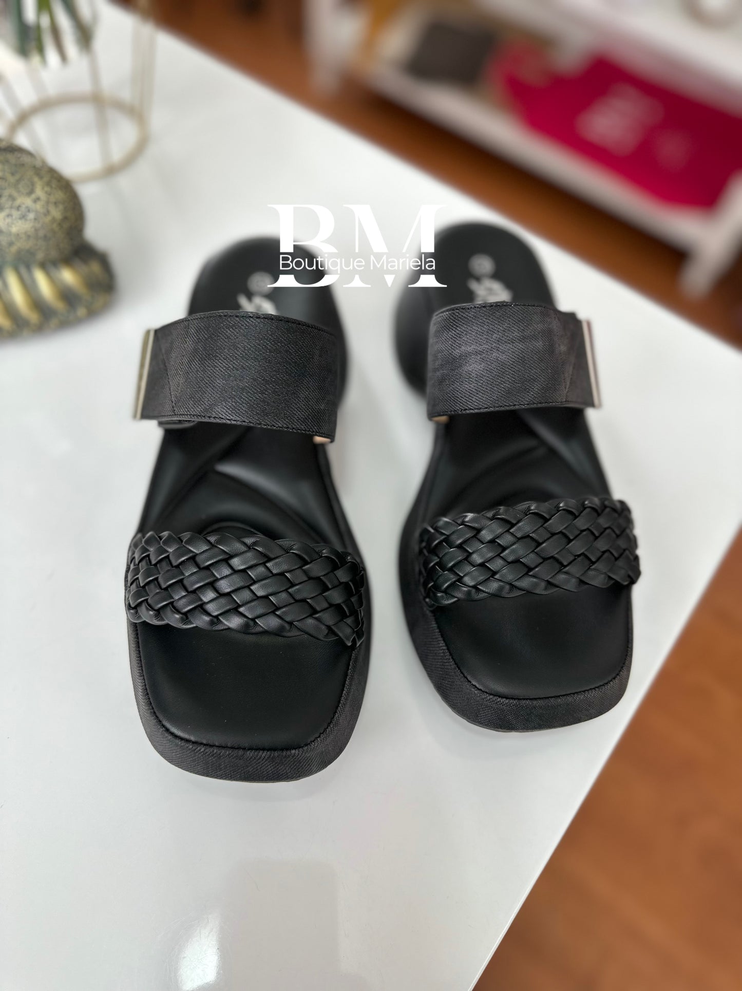 Sandalias trenzadas negro