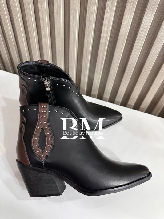 Camperos Negros Tachas