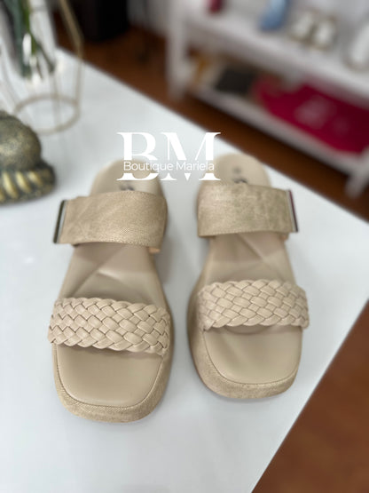 Sandalias trenzadas beige