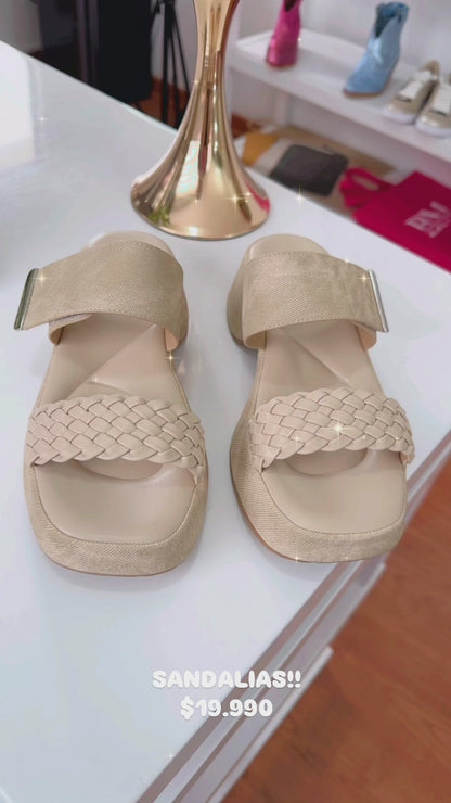 Sandalias trenzadas beige